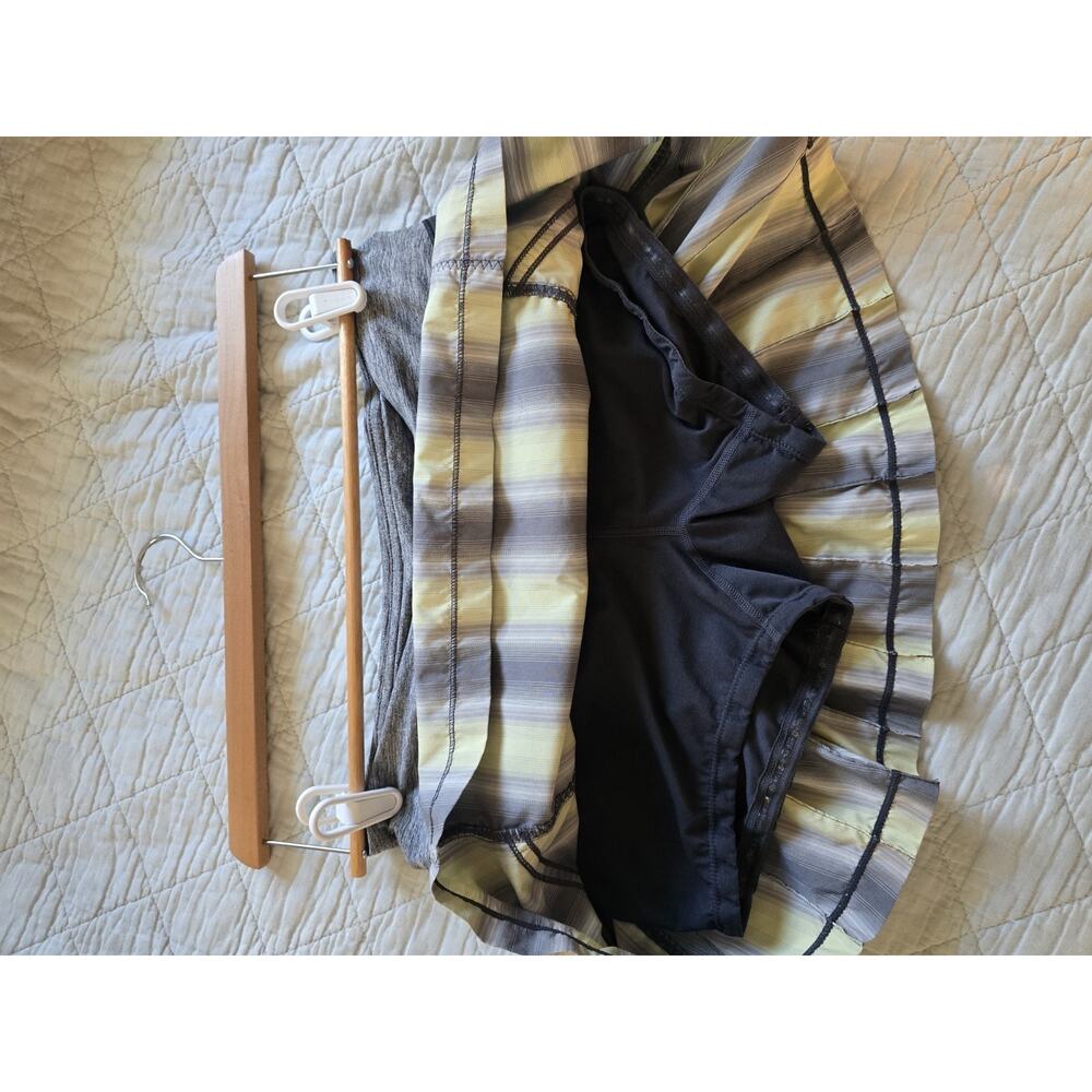 LULULEMON Pickleball Ombré Run Reflective Yellow Gray Striped Skort Sz 6 tennis - Picture 6 of 7